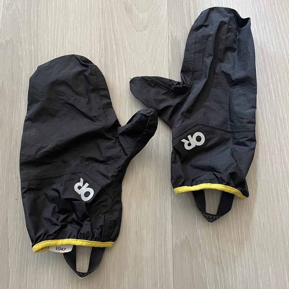 Outdoor Research Helium Rain Mitts - Black, Unisex Size S/M